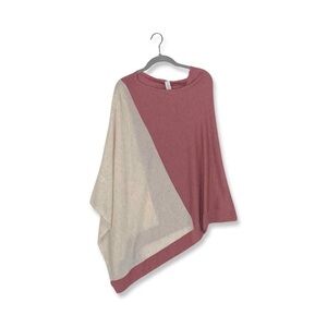 Lululemon Yin Poncho Heathered
Cherry Tint/ Heathered Dune
Color Block One Size